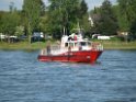 Motor Segelboot mit Motorschaden trieb gegen Alte Liebe bei Koeln Rodenkirchen P105